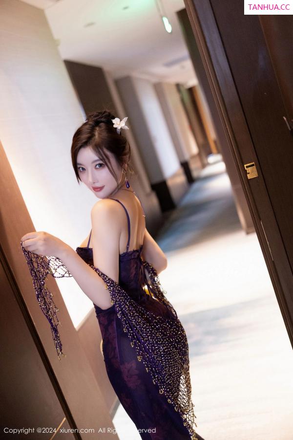 杨晨晨 sugar小甜心CC [XiuRen]高清写真图 2024.08.30 No.9092 杨晨晨Yome 丝袜美腿第22张图片